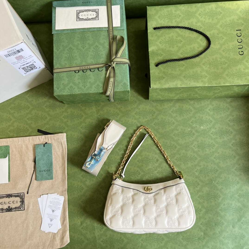 G*u*i gg matelasse leather bag white