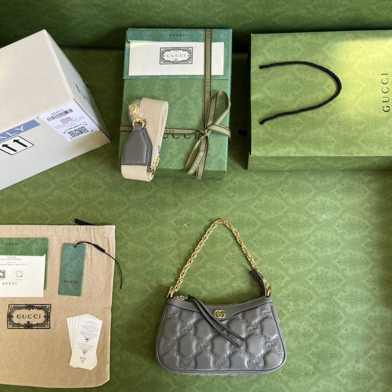 G*u*i gg matelasse leather bag gray