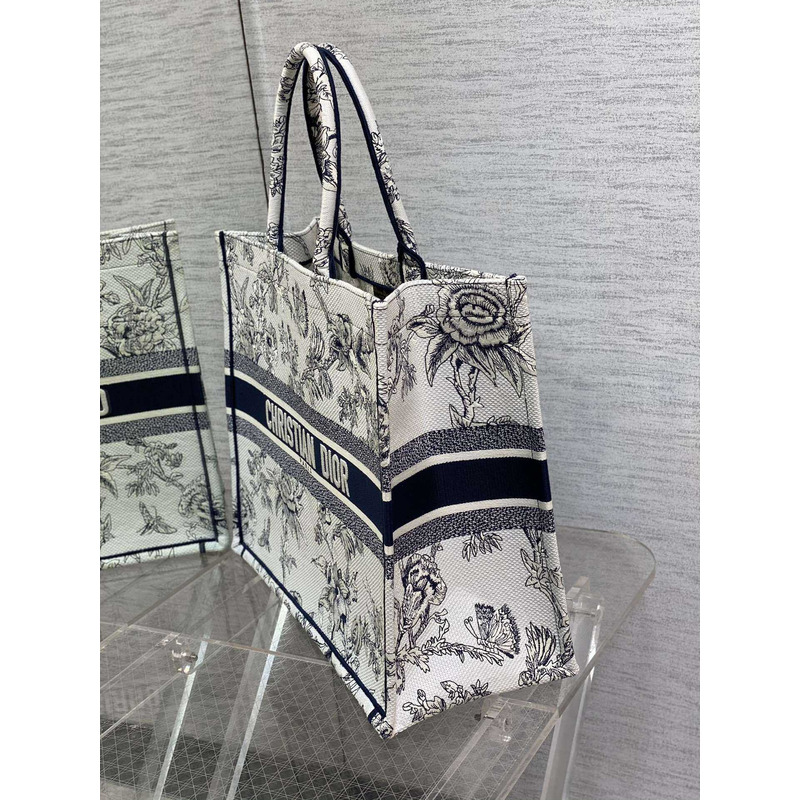 D*or large D*or book tote handbag embroidery