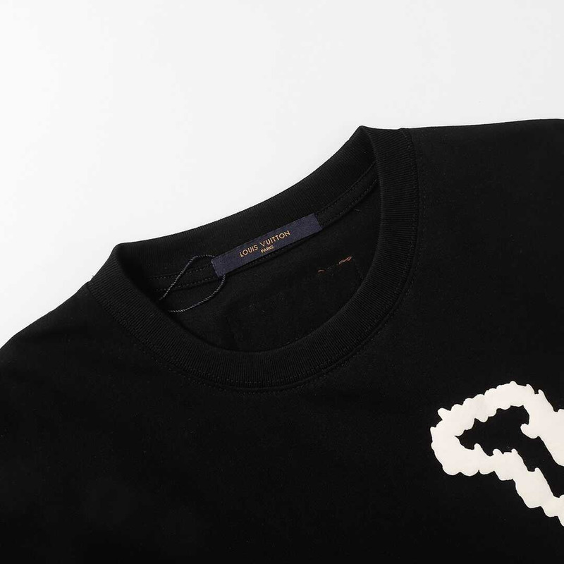 l**is V*t*n logo t-shirt black