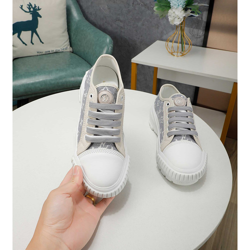 l**is V*t*n lv squad sneakers light grey