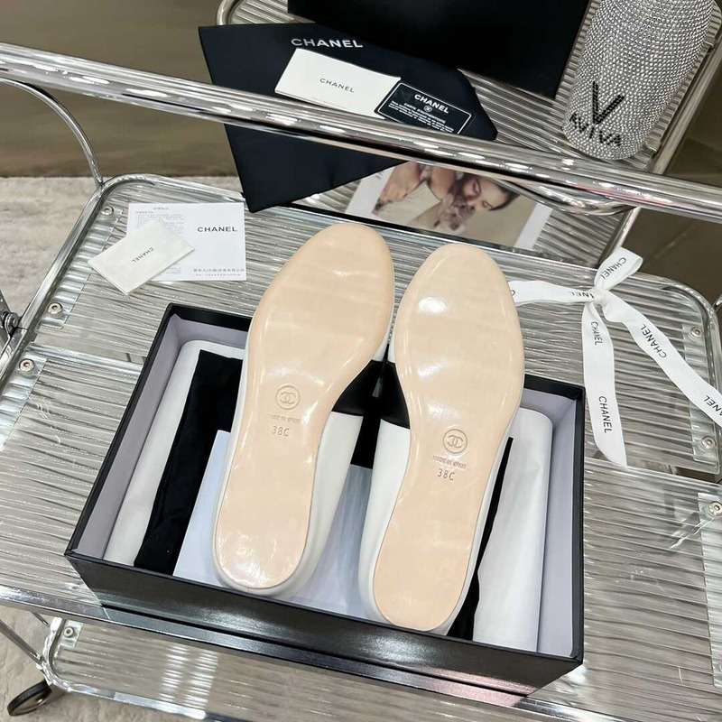 Ch*el classic logo loafers white and black