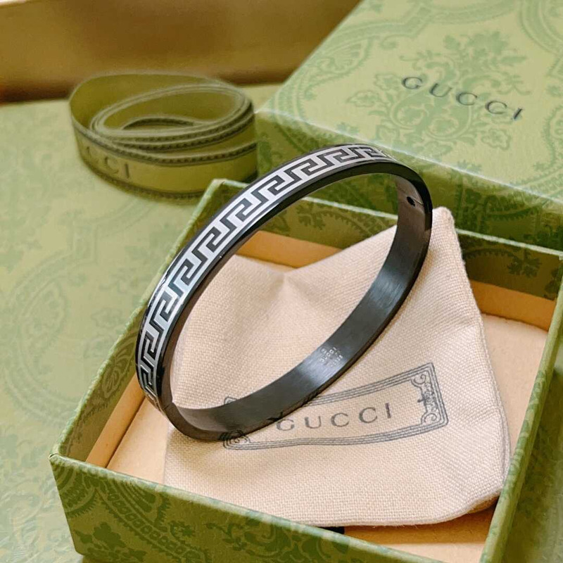 G*u*i classic logo rough bracelet