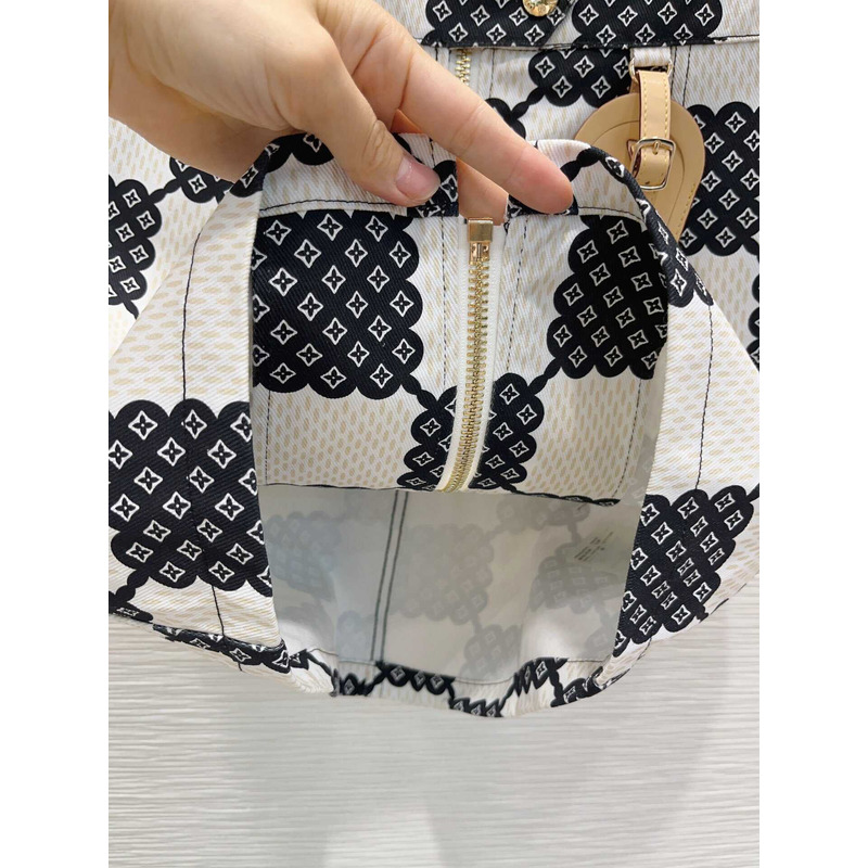 l**is V*t*n bubble damier xxl detail dress black and white