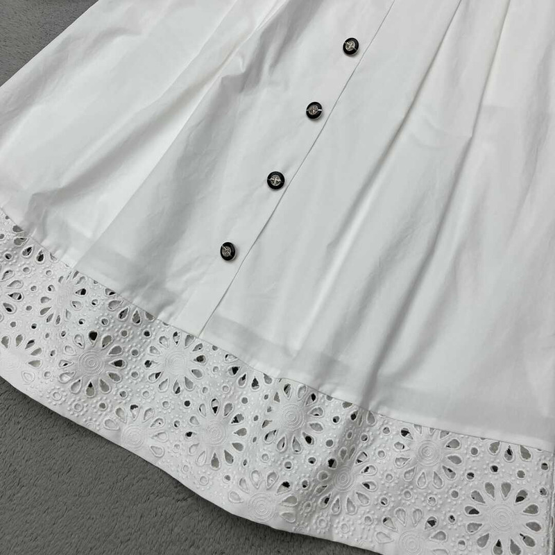 D*or half-body skirt set white