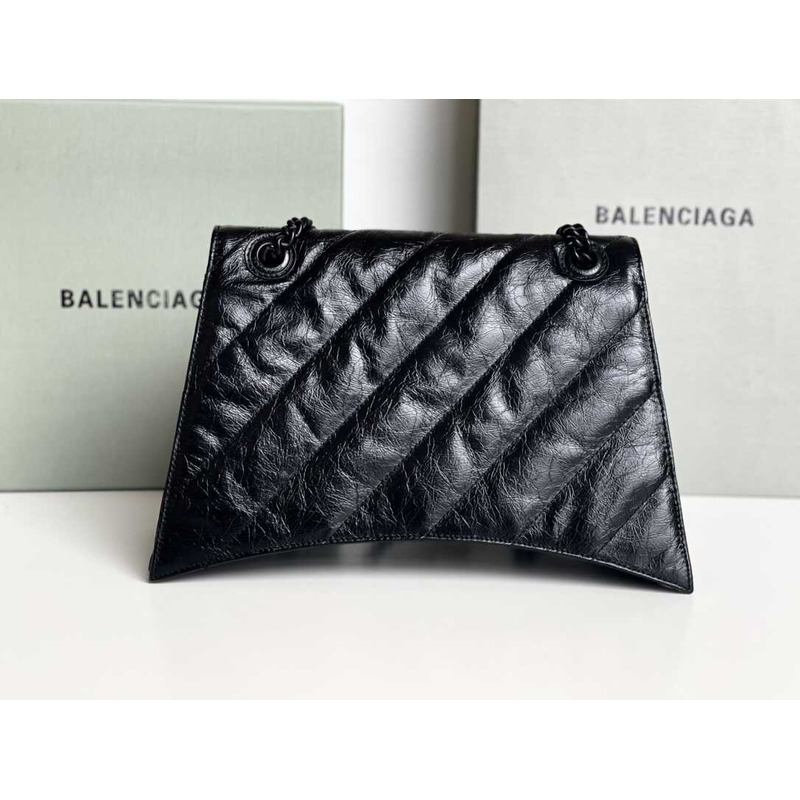 Ba*len*cia*ga crush quilted shoulder bag calfskin black