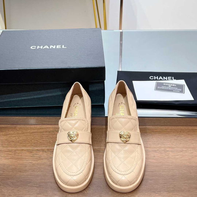 Ch*el lamskin leather loafter beige
