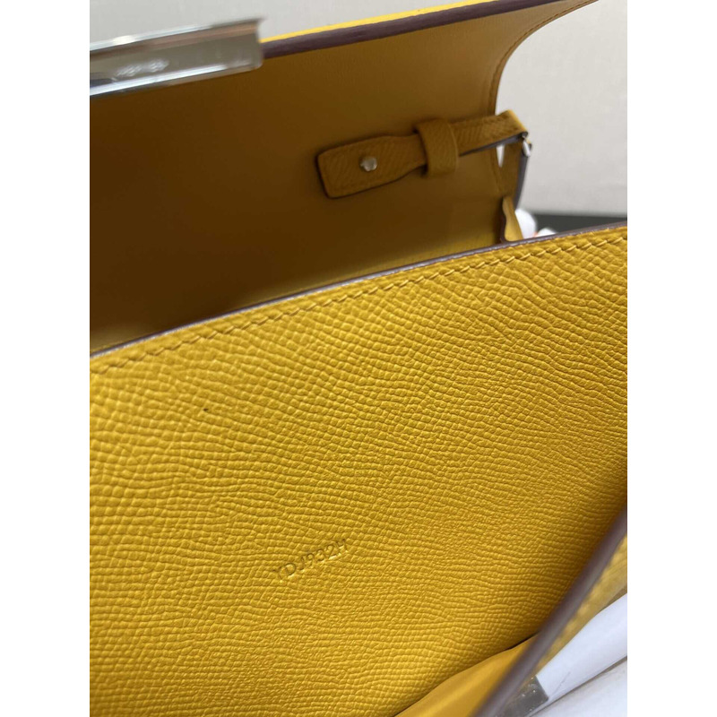 H**mes constance wallet to go silver hardware yellow