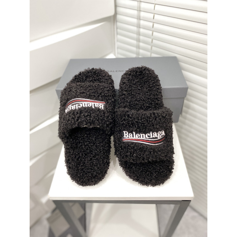 Ba*len*cia*ga logo-embroidered faux shearling slides black