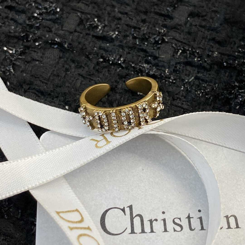 D*or logo crystal star ring gold