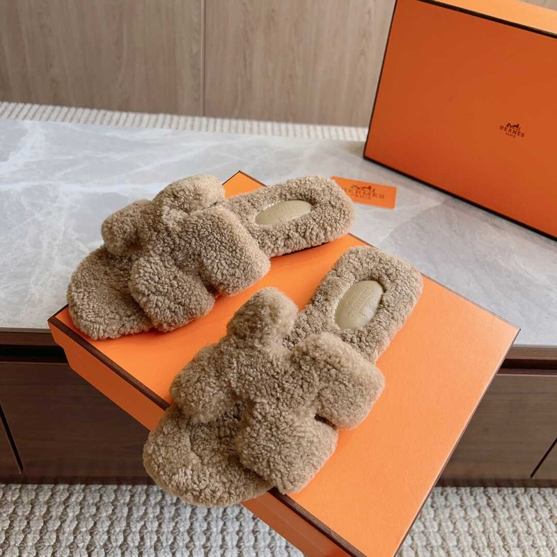 H**mes classic h faux fur slippers coffee