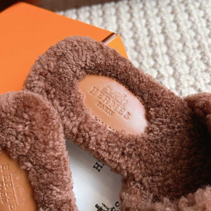 H**mes classic h word teddy bear fur slippers coffee