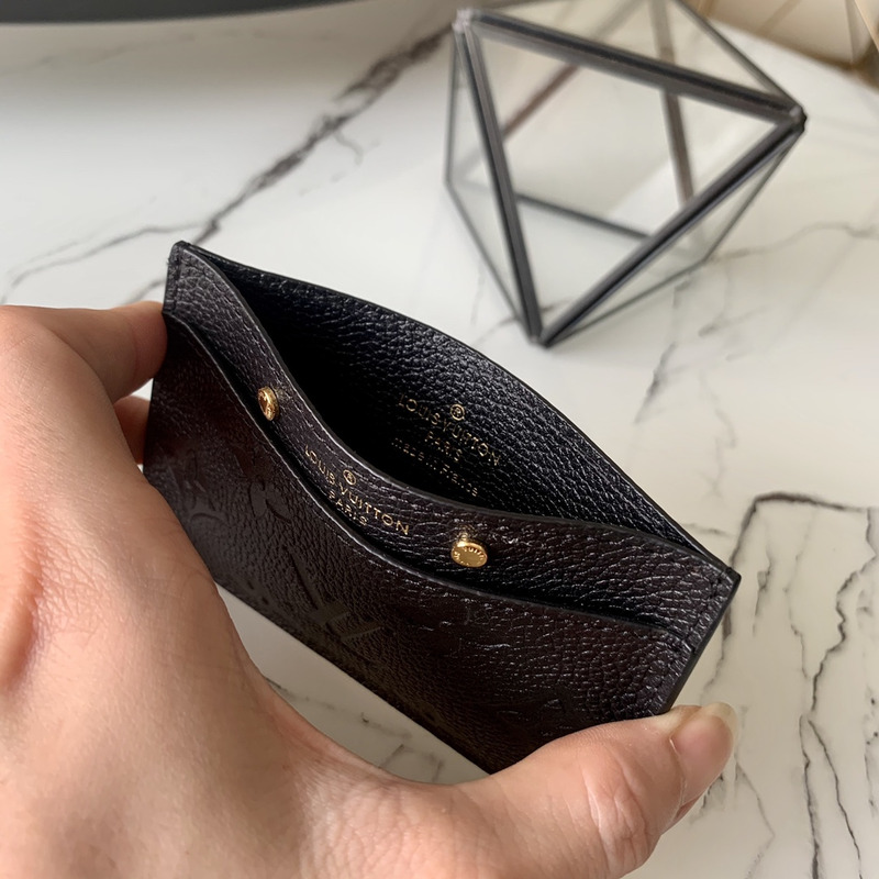 l**is V*t*n card holder monogram empreinte black