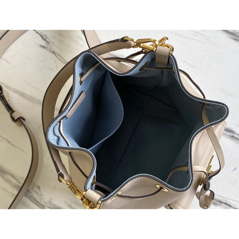 l**is V*t*n lockme bucket bag greige