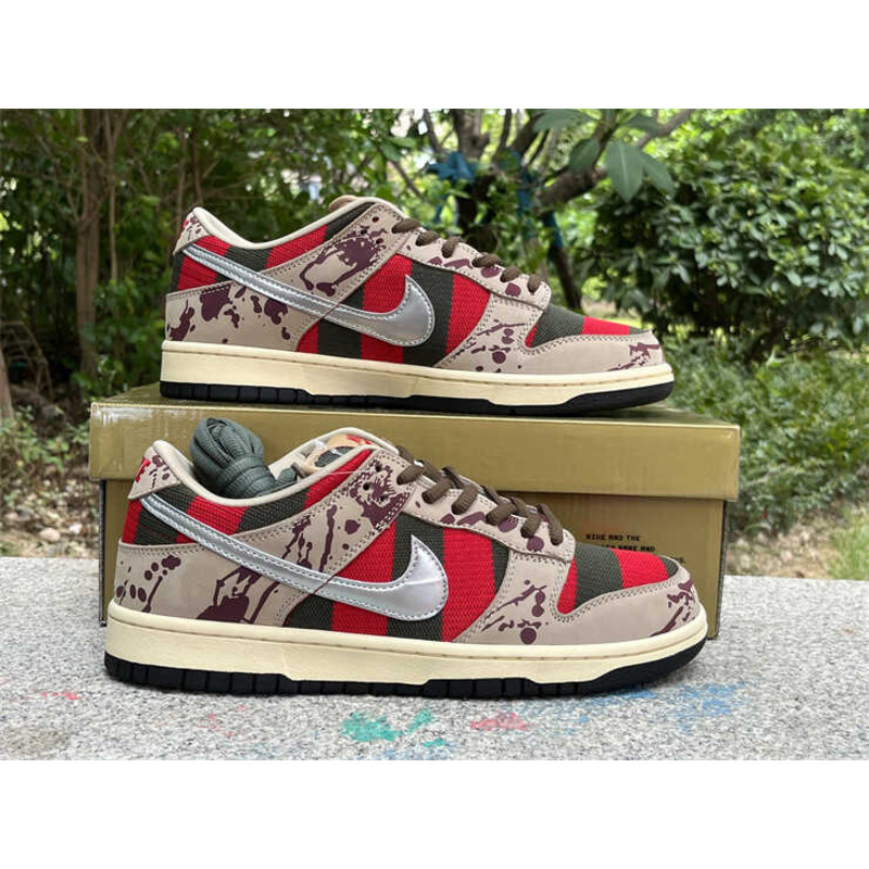 Nike SB Dunk Low “Freddy Krueger”