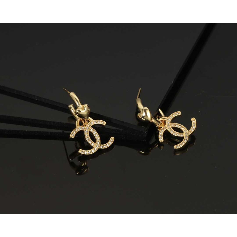 ch*el double c Di*m*nd heart earrings