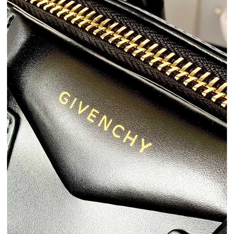 Givenchy Antigona Tote Glazed Mini Black