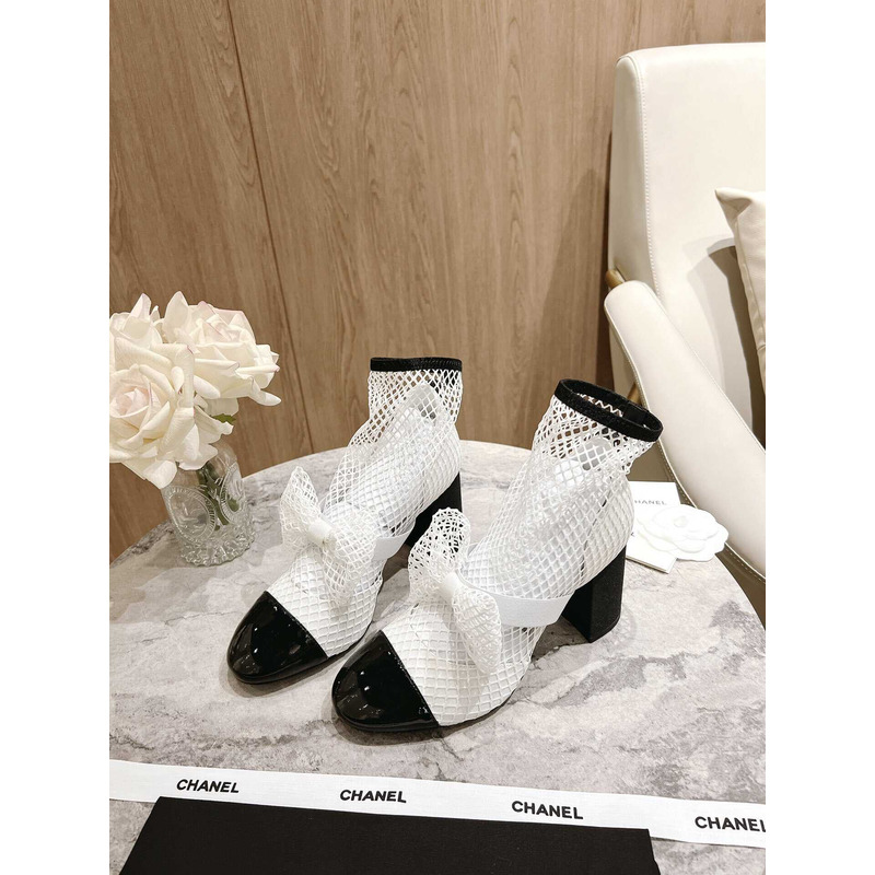 Ch*el mary janes resille,kid suede&patent calfskin white