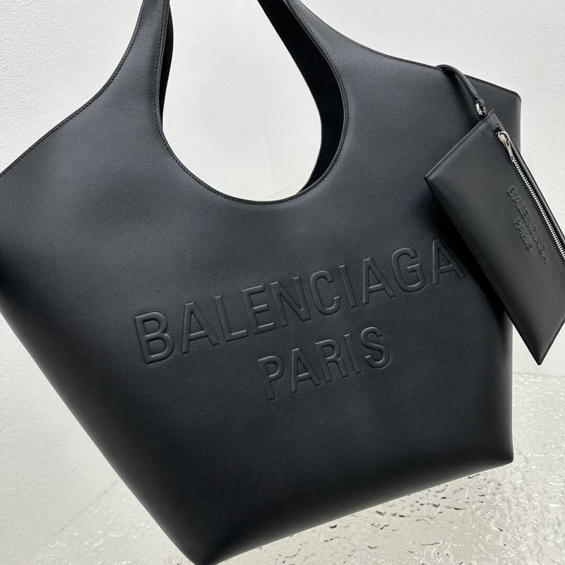 Ba*len*cia*ga mary-kate medium logo-embossed leather tote black