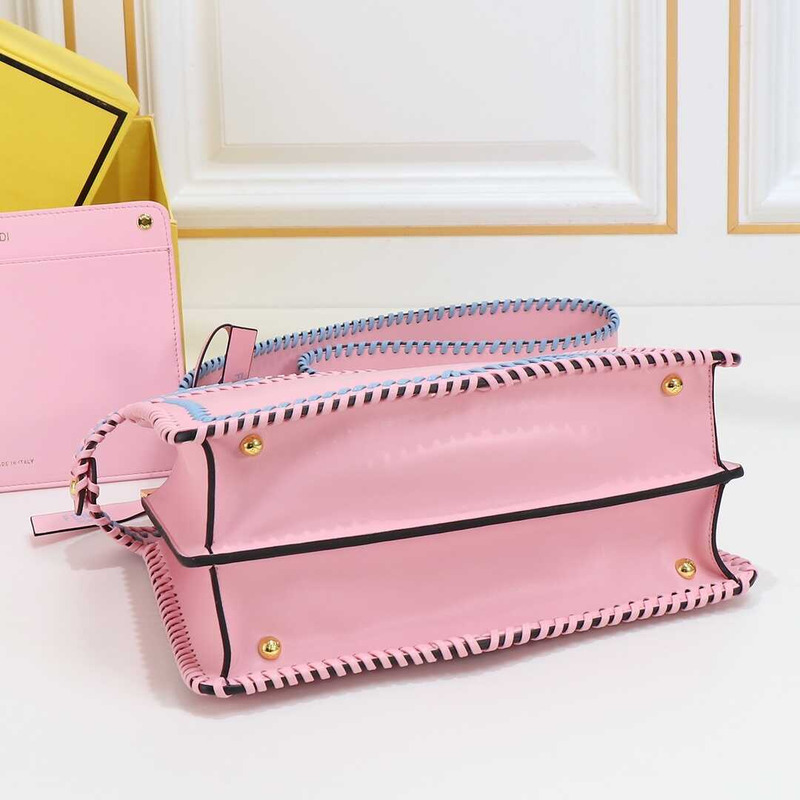 F**di  peekaboo iseeu bag pink