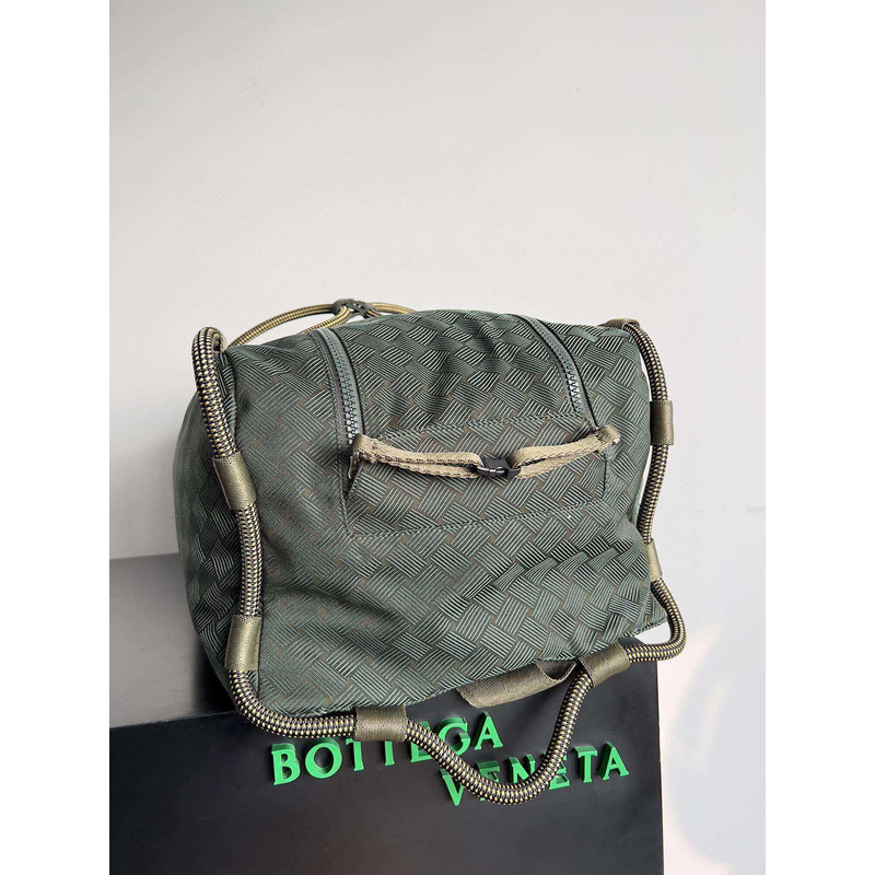 Bo*te*ga ve*ne*ta travel bag alto men\