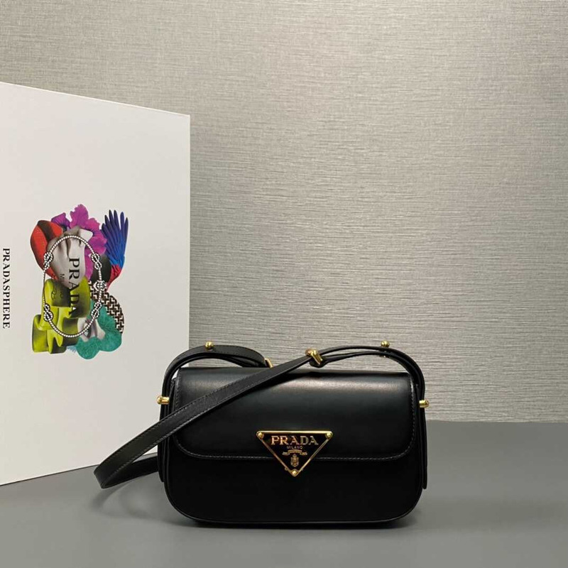 Pra*a leather shoulder bag black
