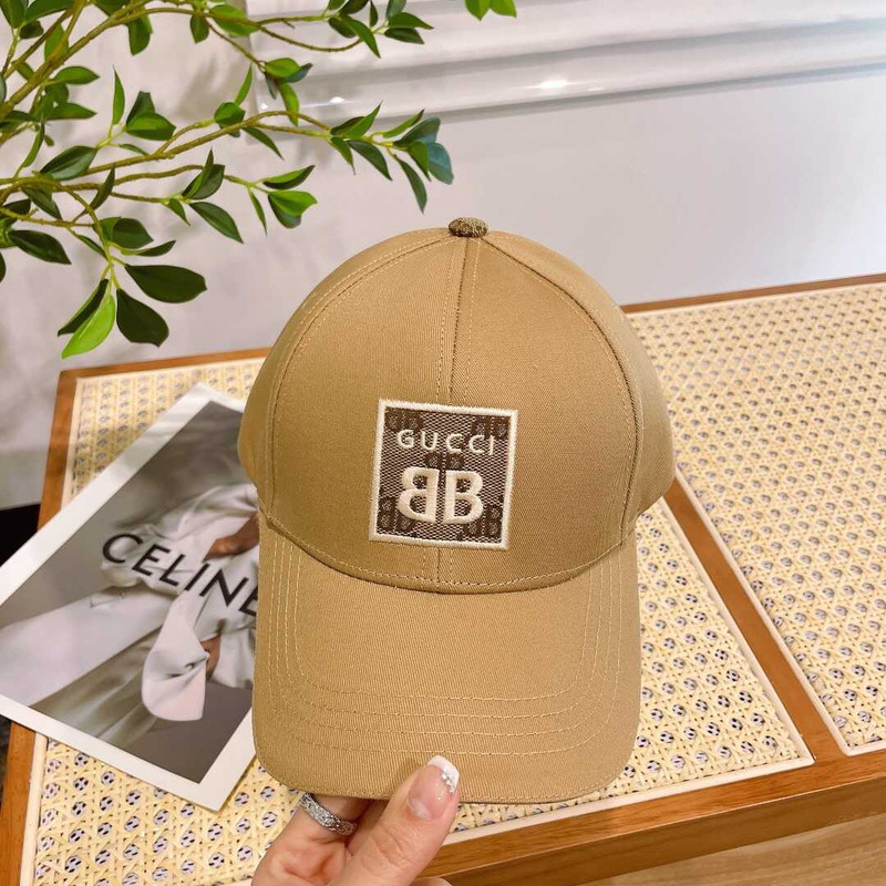 G*u*i baseball cap brown