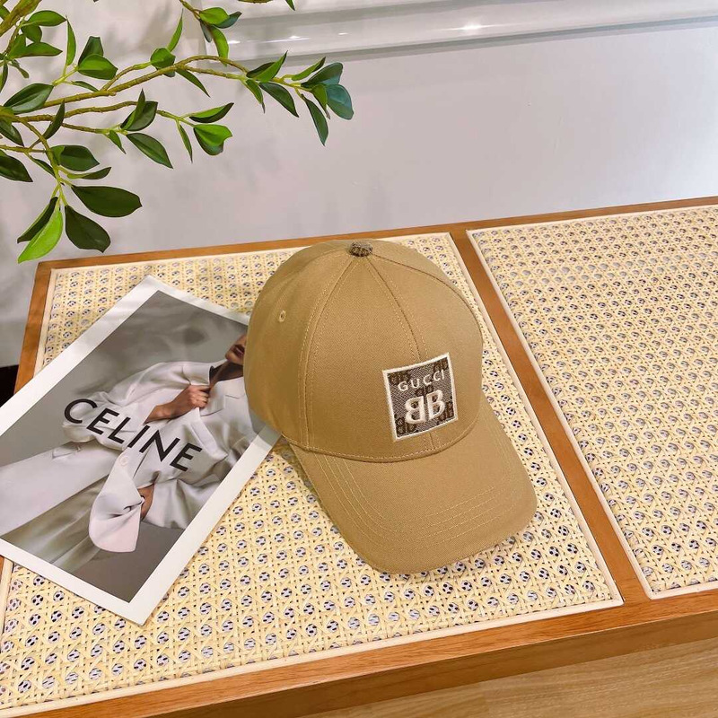 G*u*i baseball cap brown