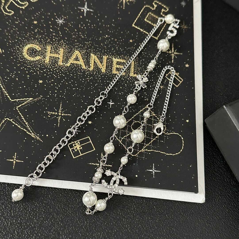 Ch*el pearl star cc necklace silver