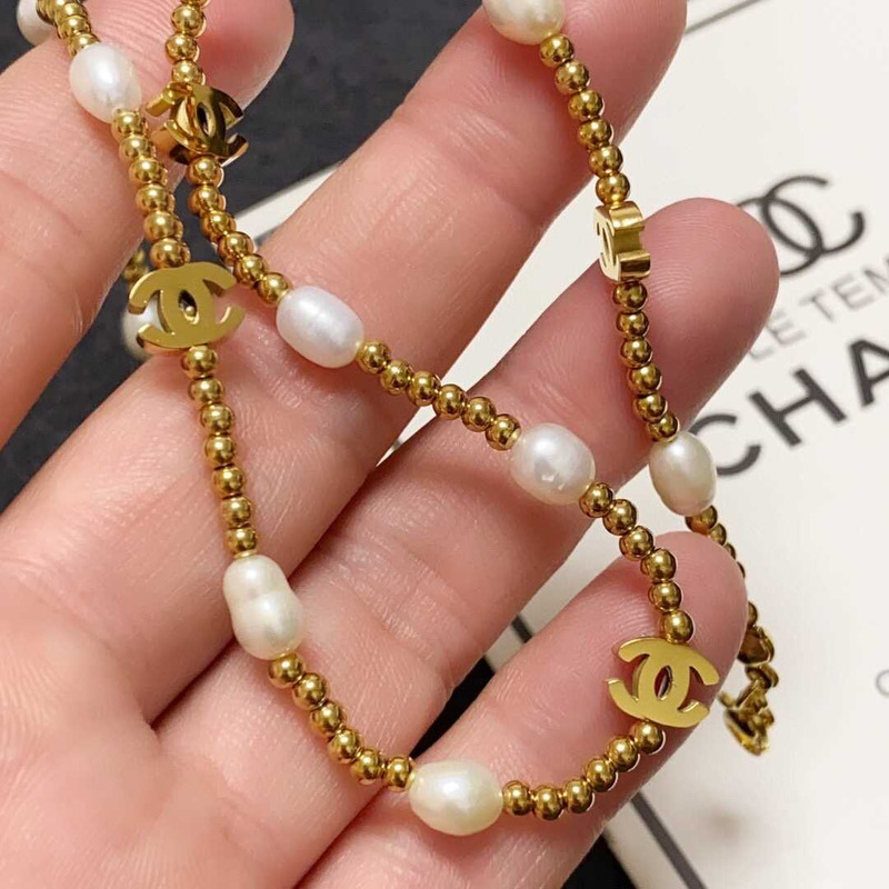 Ch*el pearl necklace gold