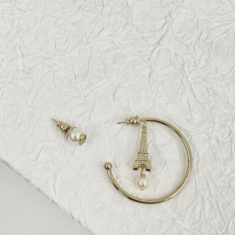 D*or asymmetrical hoop earrings white and gold