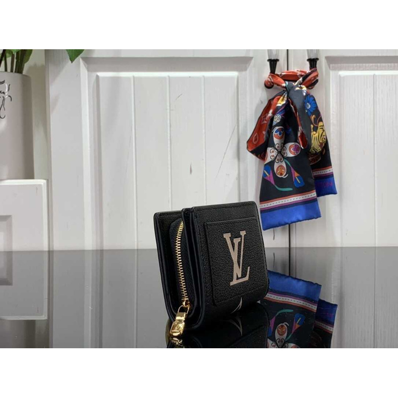 l**is V*t*n capucines xs wallet black