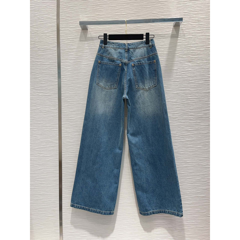 l**is V*t*n monogram patch jeans blue