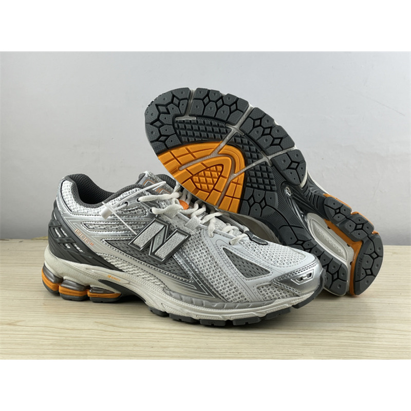 New Balance 1906R Sneakers Silver