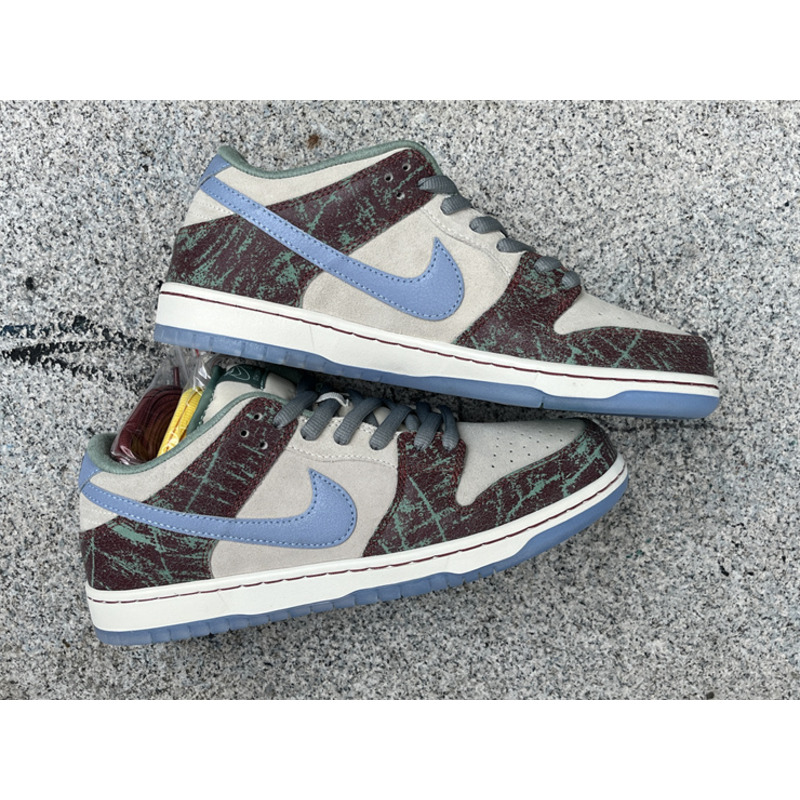 Nike SB Dunk Low x Crenshaw  Light Blue Cedar Sneakers Club Beige