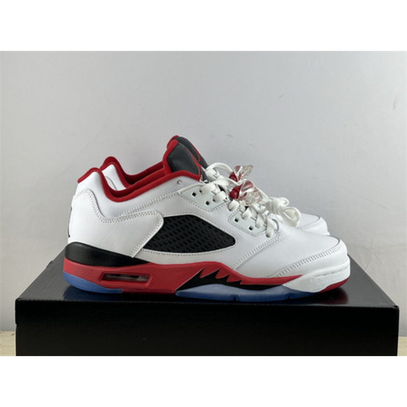 Jordan Retro 5 Low Sneaker White/Fire Red/Black