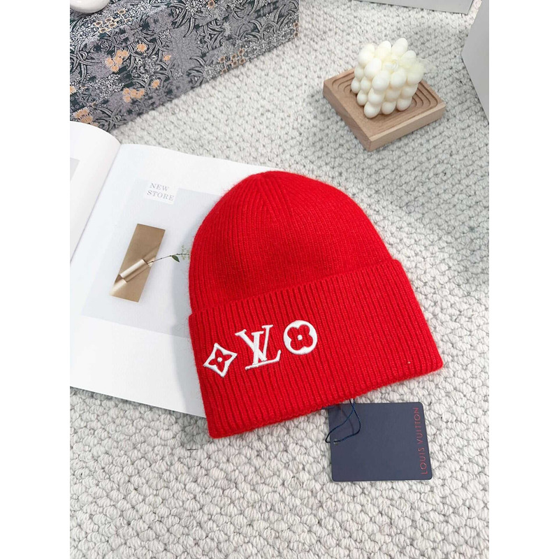 l**is V*t*n lv headline beanie red