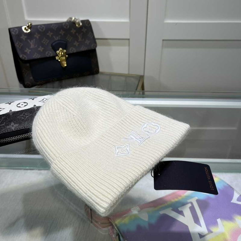 l**is V*t*n lv headline beanie white