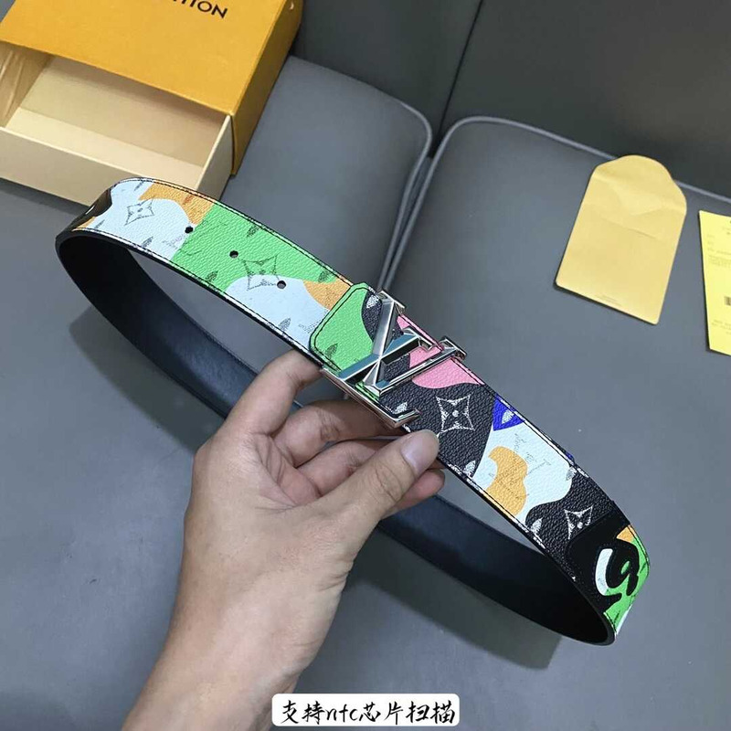 l**is V*t*n initiales 40mm reversible belt