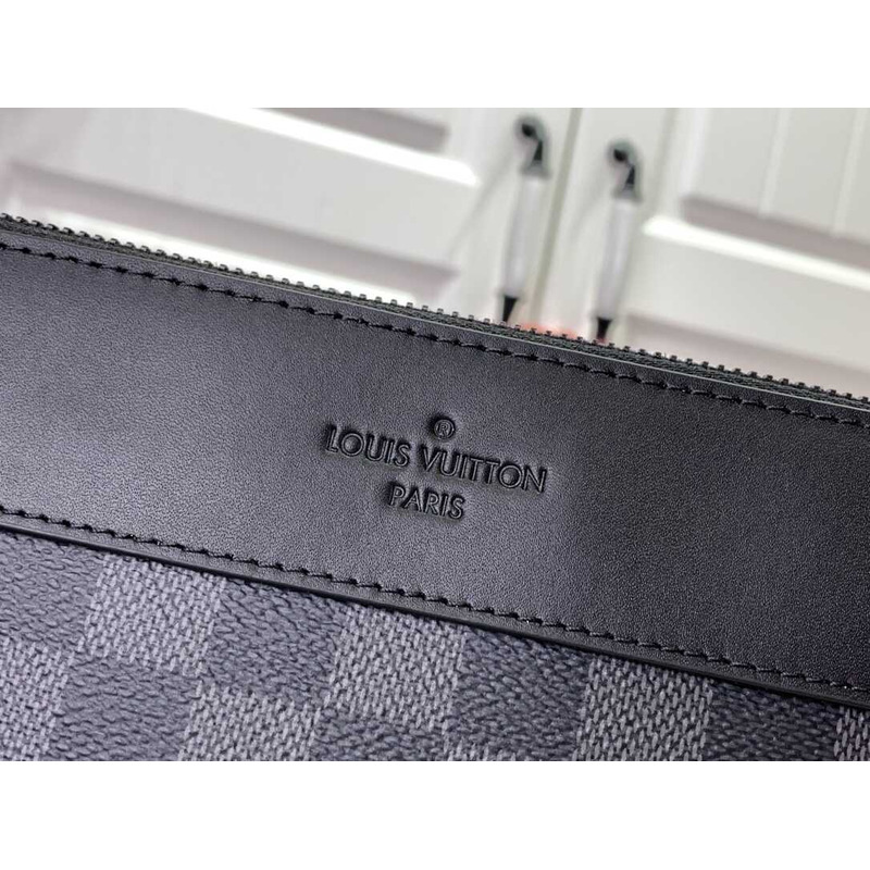 l**is V*t*n pouch damier graphite canvas black