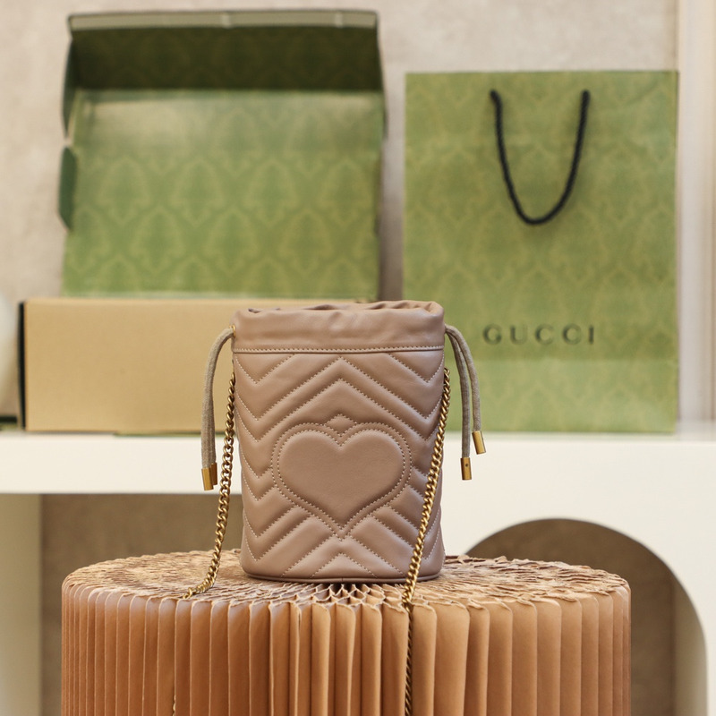 G*u*i gg marmont mini-bucket bag brown