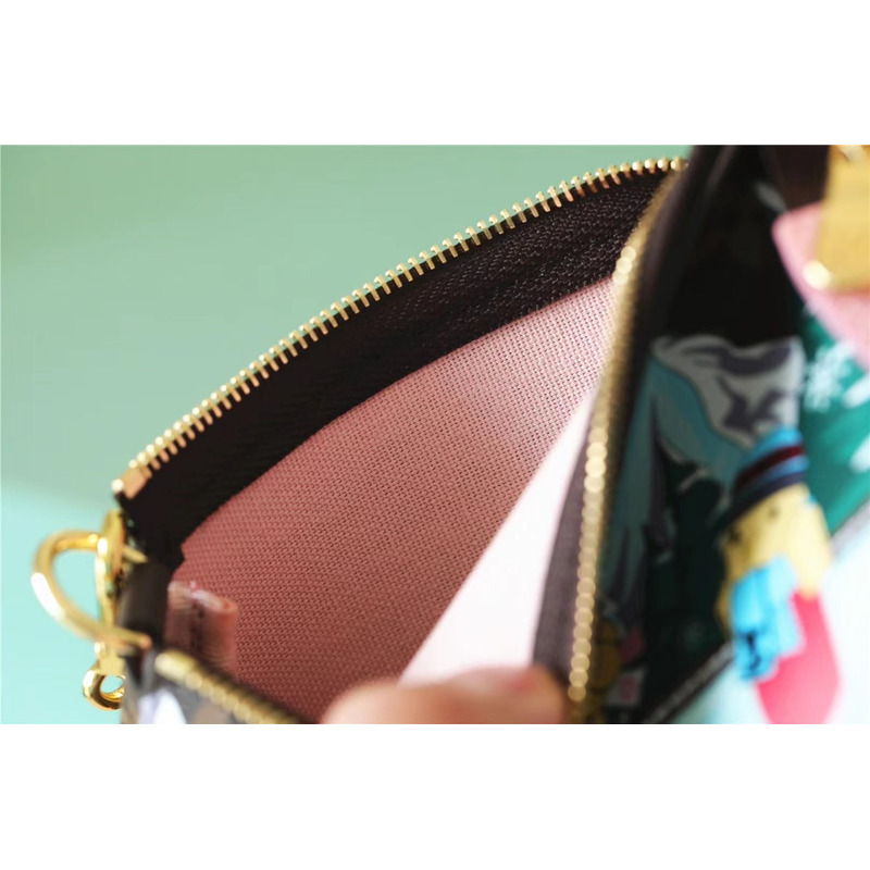 l**is V*t*n pochette accessories mini pink