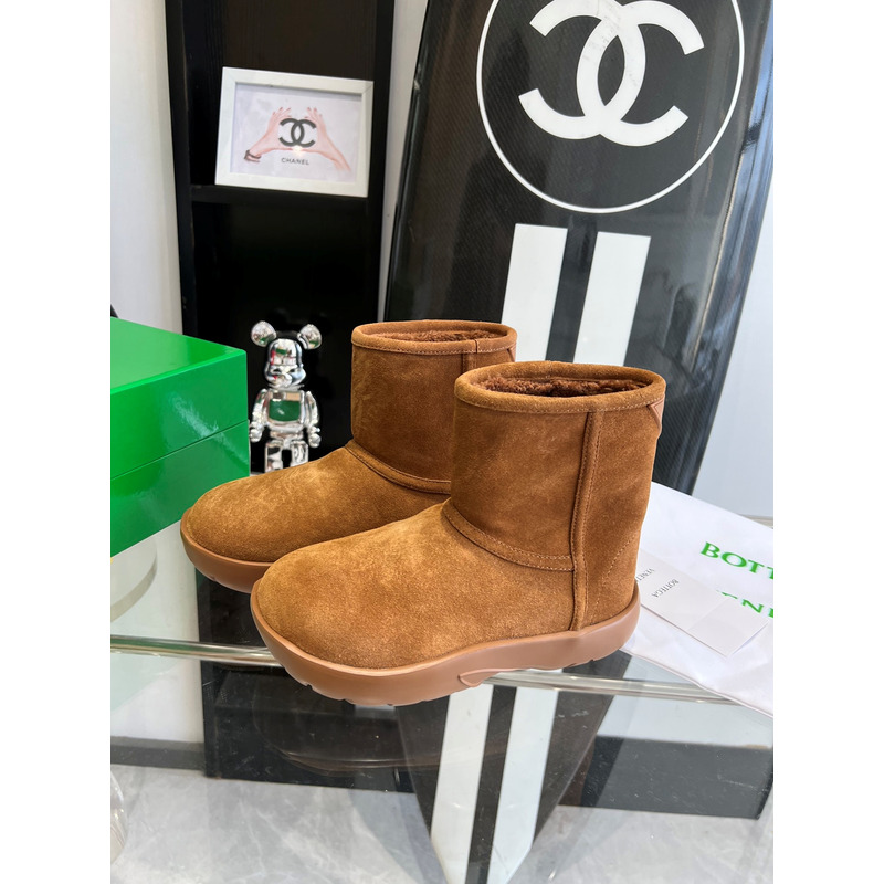 Bo*te*ga ve*ne*ta snap shearling suede boots brown