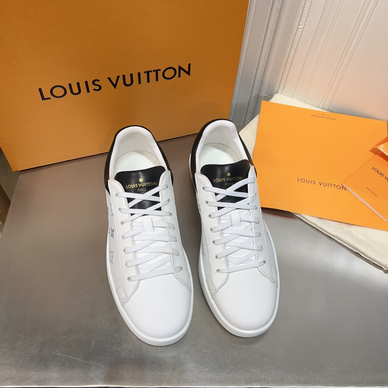 l**is V*t*n luxembourg trainer white