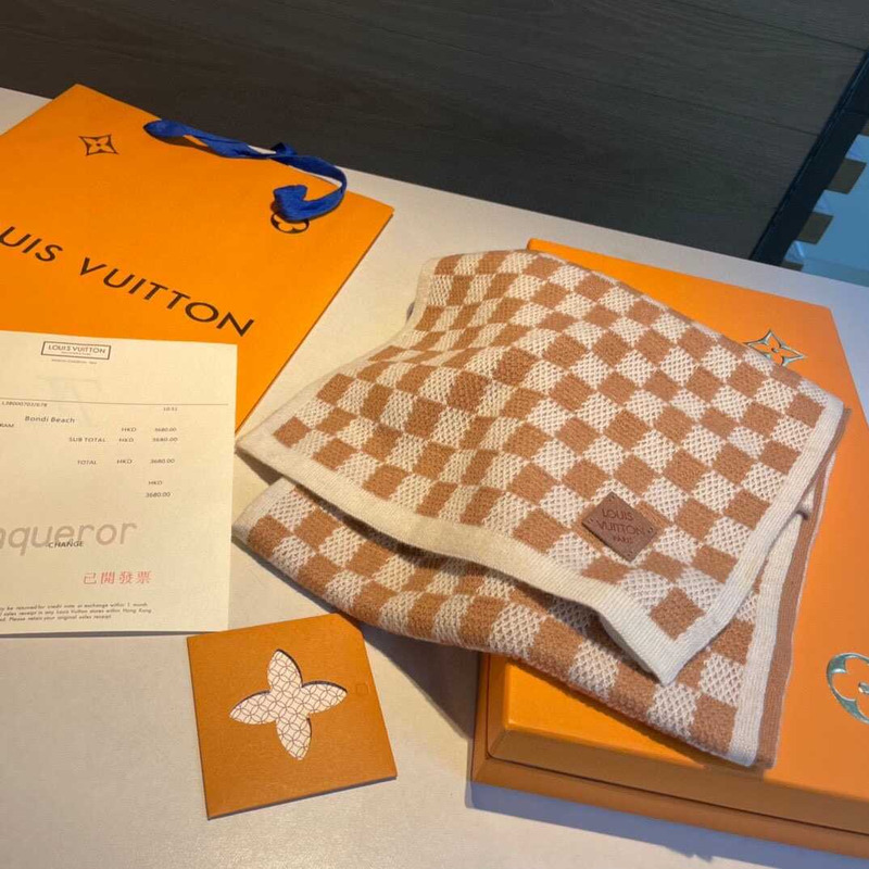 l**is V*t*n néo petit damier scarf beige