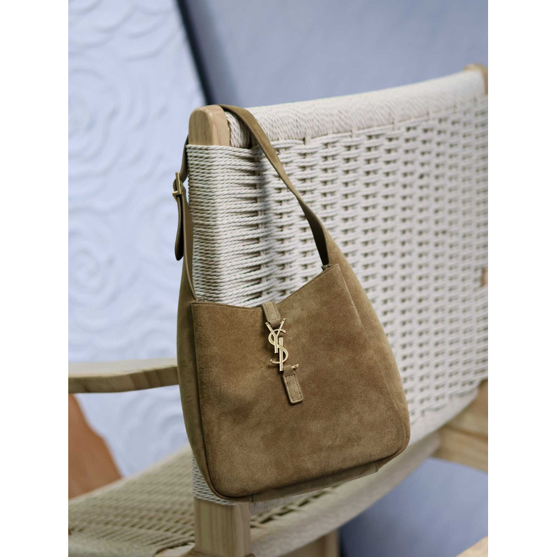 saint laurent le 5 À 7 S*pple small in suede brown