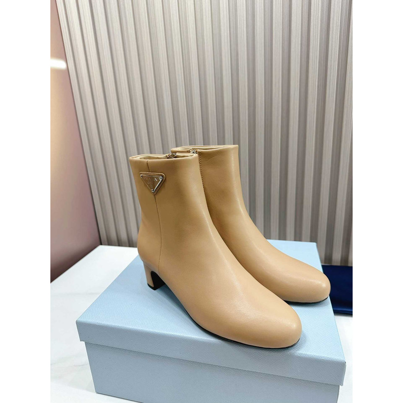 Pra*a leather ankle boots beige