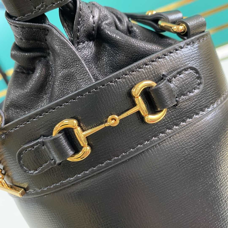 G*u*i horsebit 1955 bucket bag black