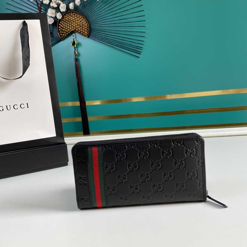 g*u*i gg S*p*e canvas black