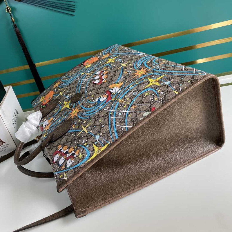 G*u*i x disney limited tote beige